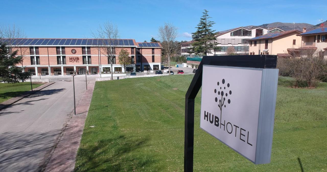 Hub Hotel 古比奥 外观 照片