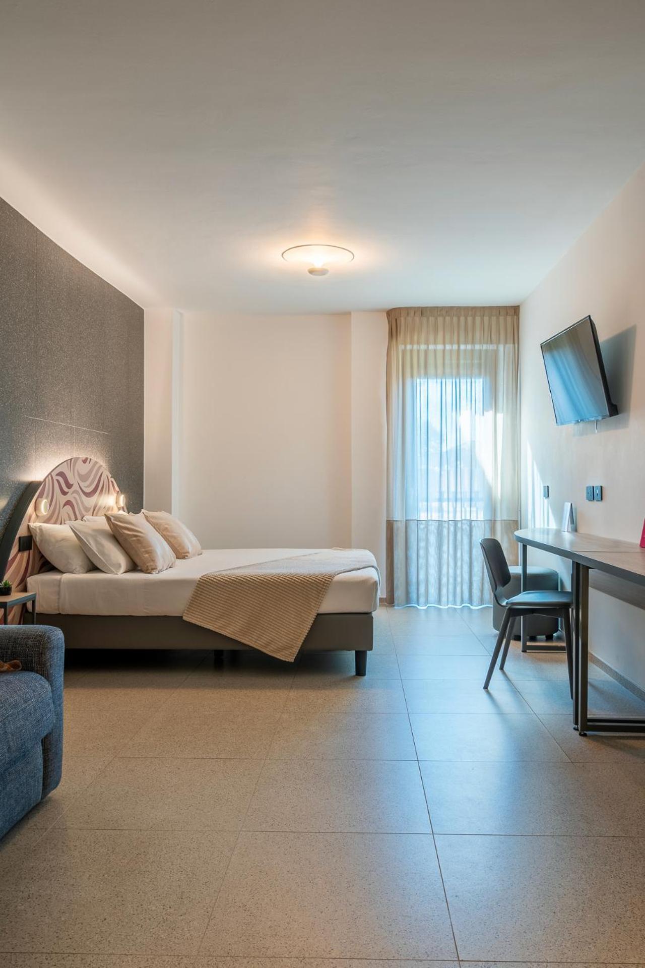 Hub Hotel 古比奥 外观 照片