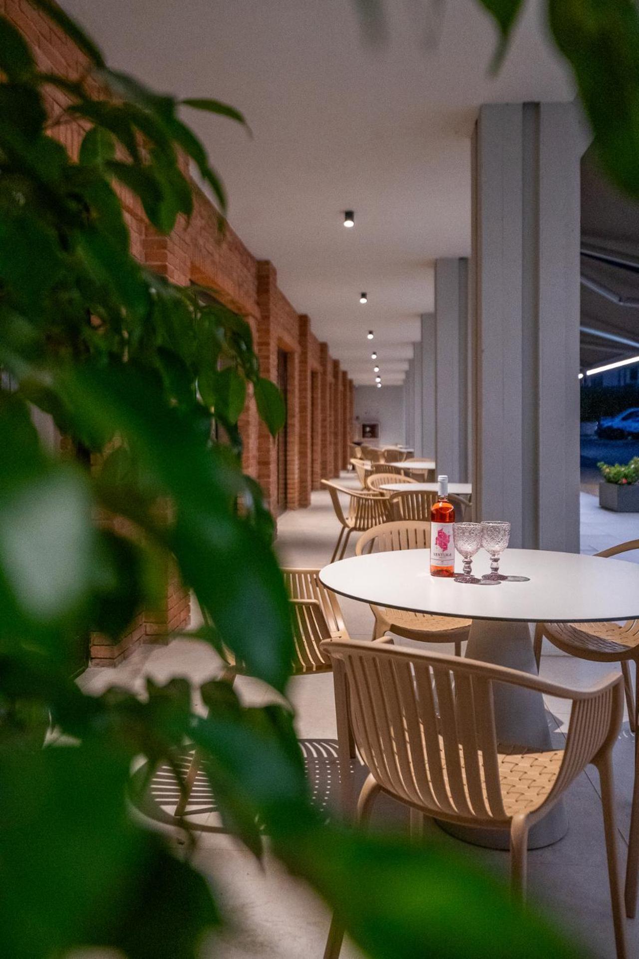 Hub Hotel 古比奥 外观 照片
