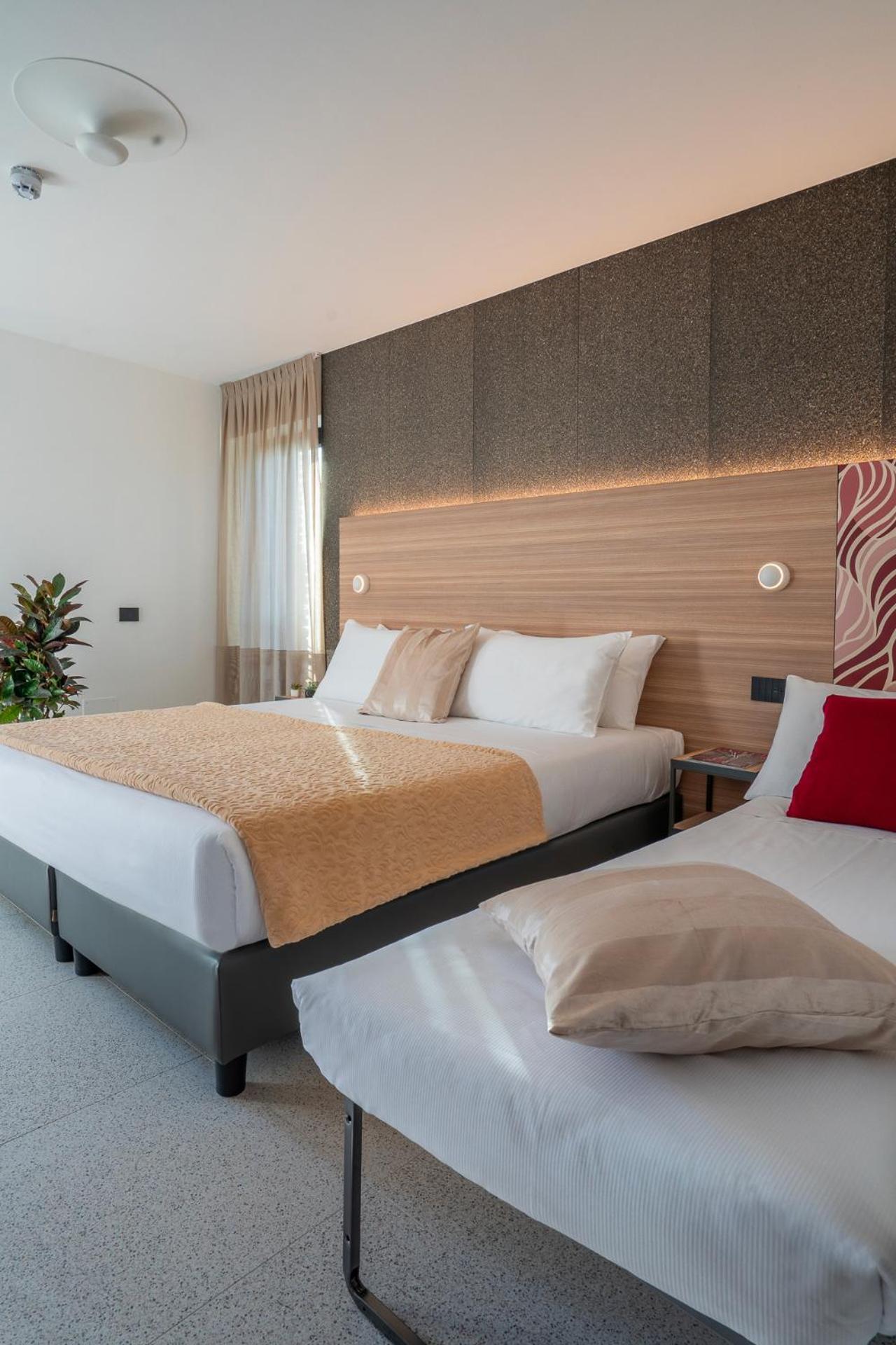 Hub Hotel 古比奥 外观 照片