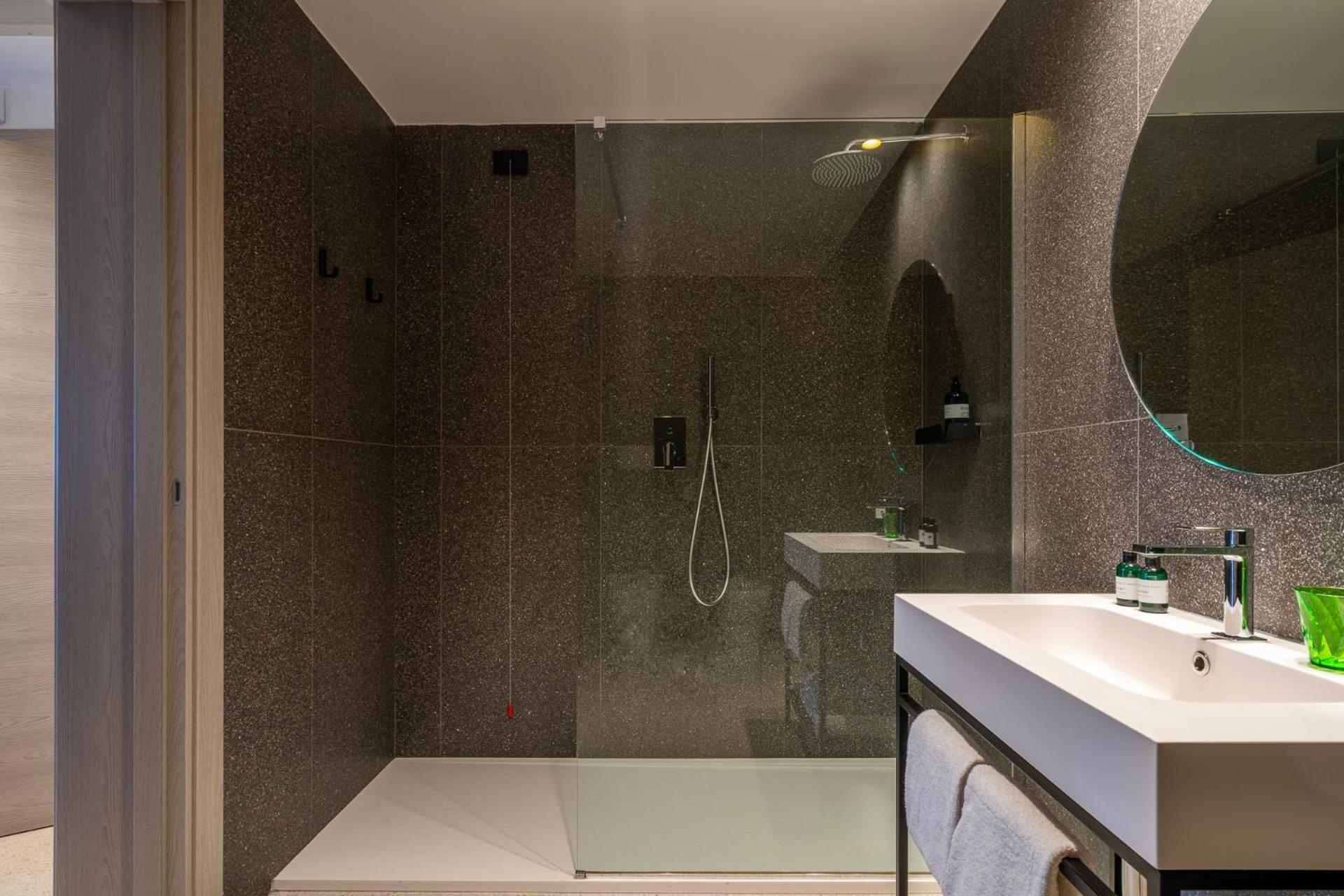 Hub Hotel 古比奥 外观 照片