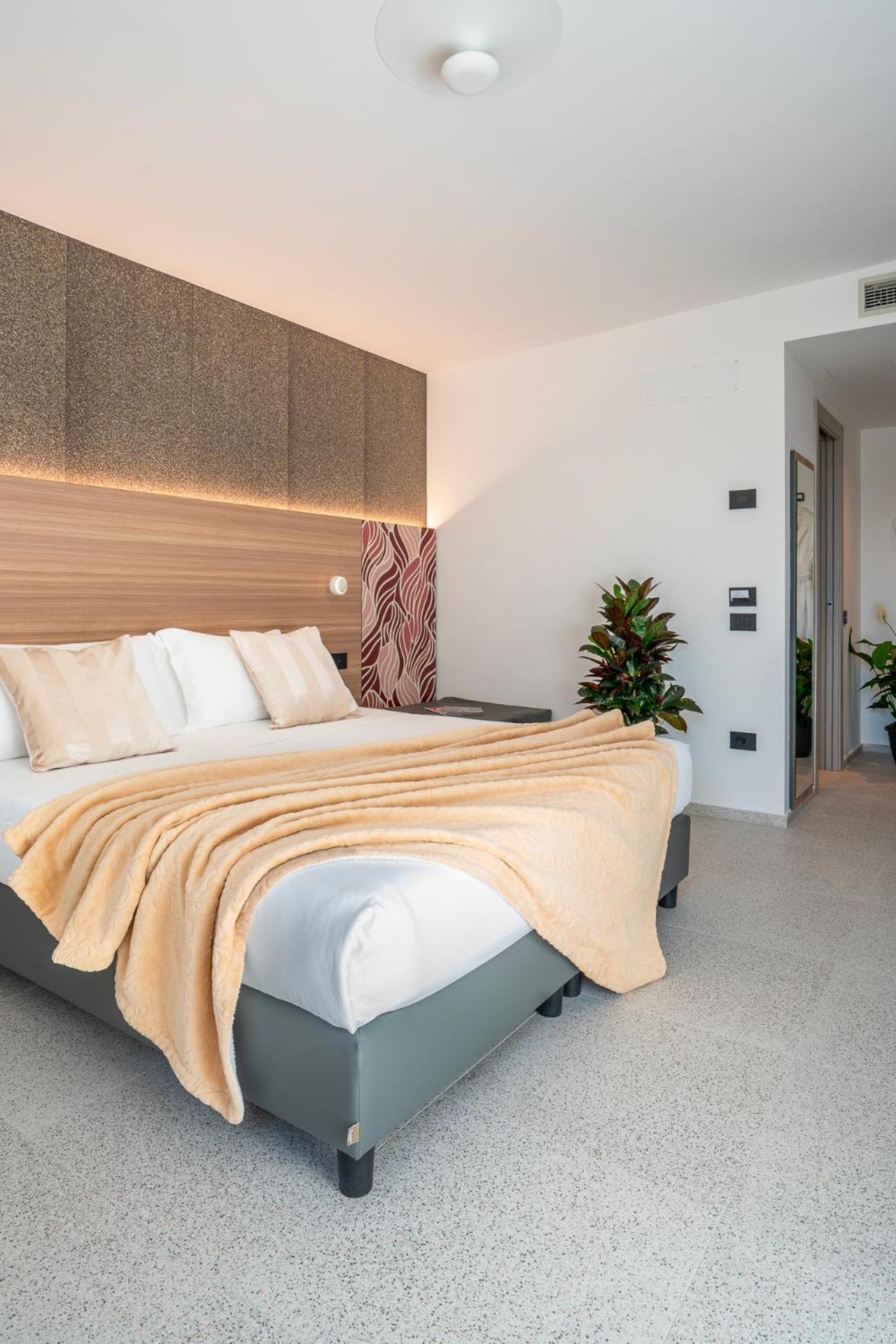 Hub Hotel 古比奥 外观 照片