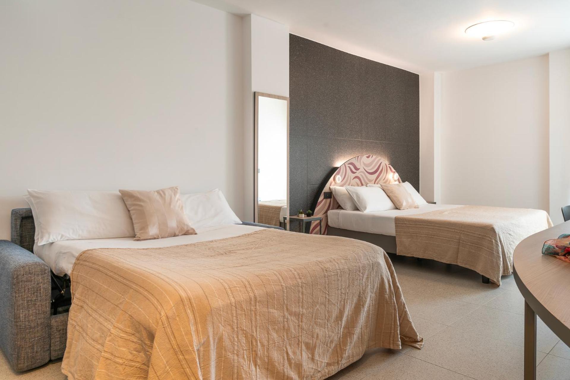 Hub Hotel 古比奥 外观 照片