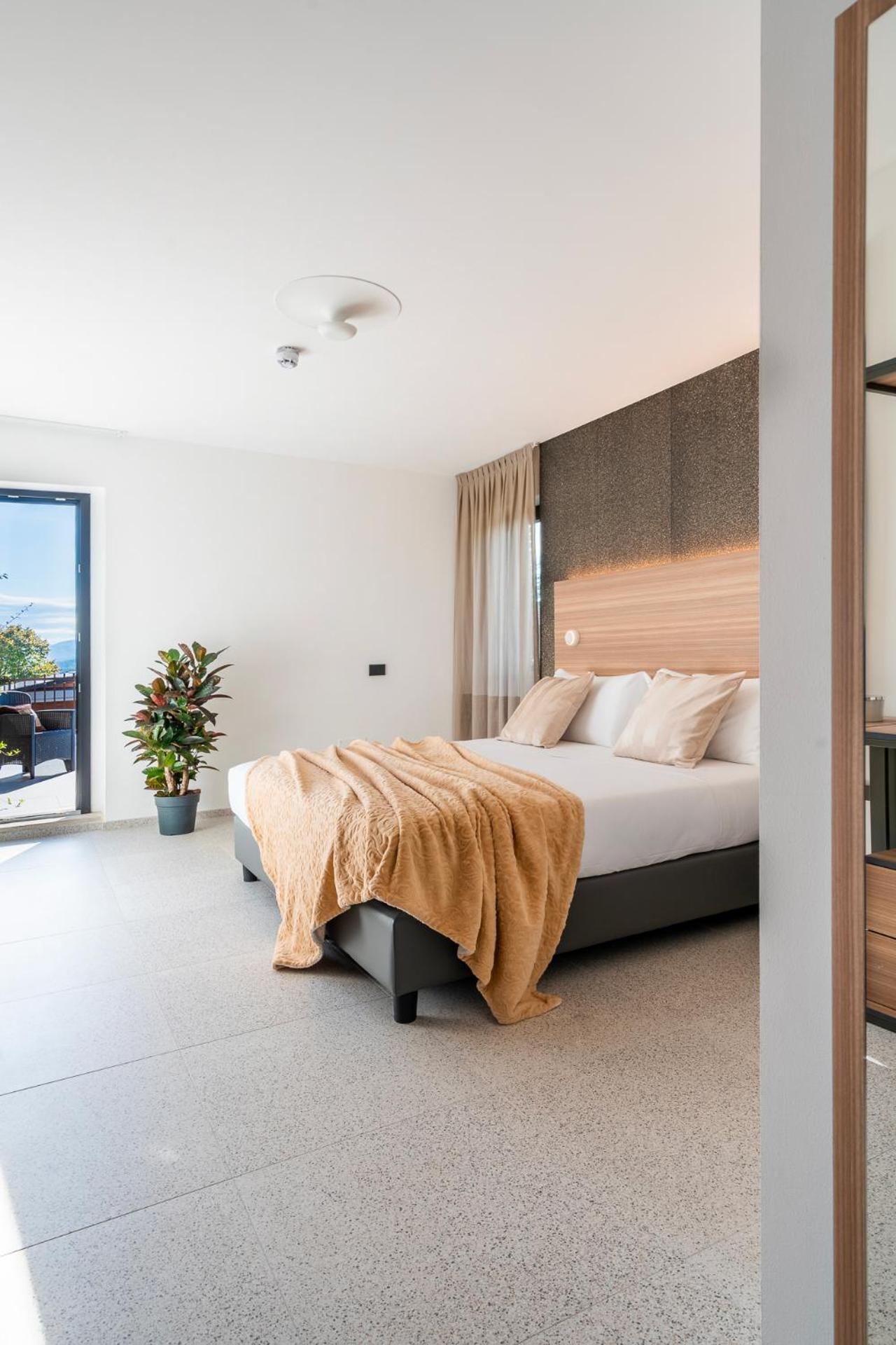 Hub Hotel 古比奥 外观 照片