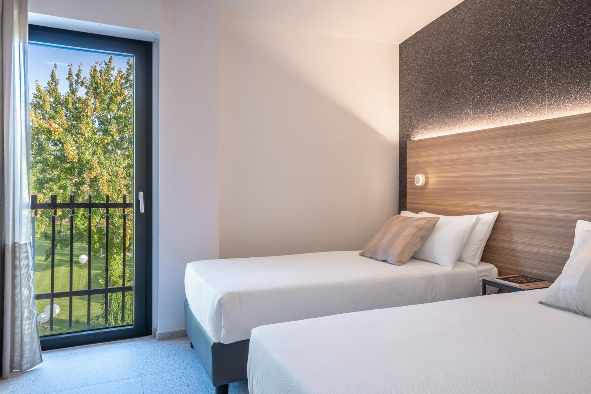Hub Hotel 古比奥 外观 照片